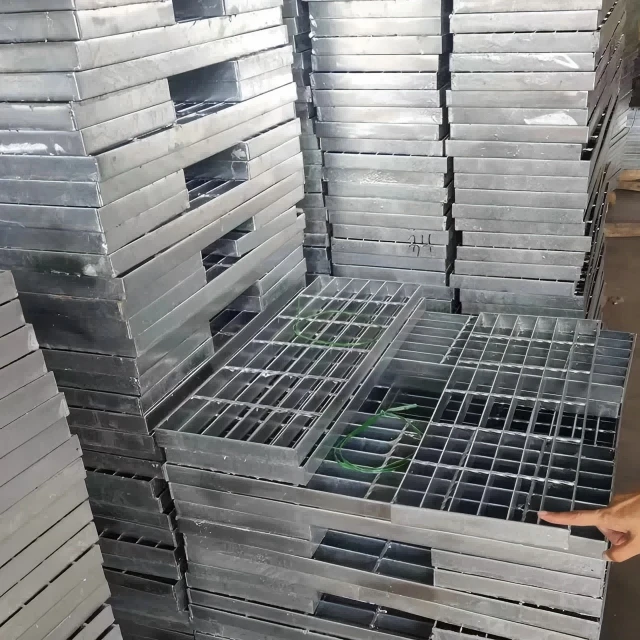 Hot Dipped Galvanized Metal Steel Grating Metal Grid suppliers